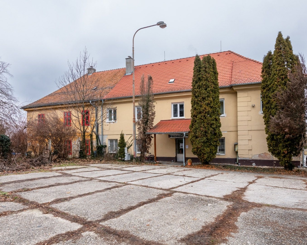 Polyfunkčná budova Malacky